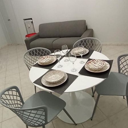 Confort Ed Eleganza A Porta Palazzo Turin Bagian luar foto