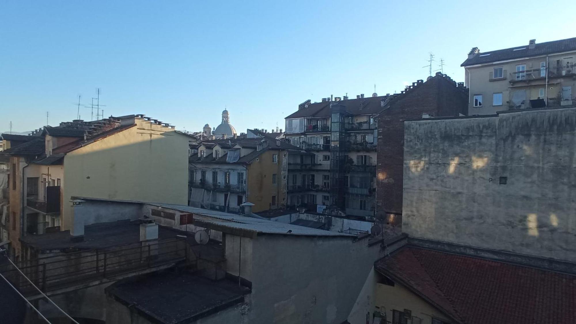 Confort Ed Eleganza A Porta Palazzo Turin Bagian luar foto